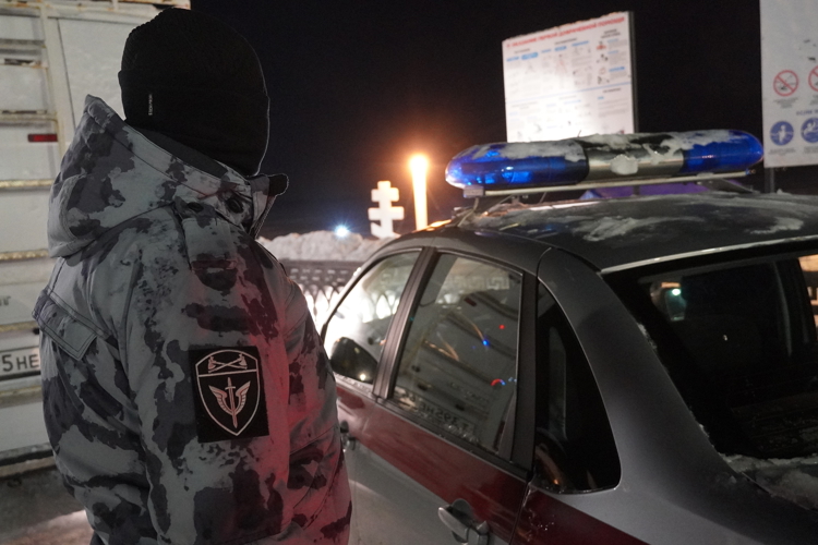 При участии саратовских росгвардейцев обеспечены порядок и безопасность граждан во время празднования Крещения Господня