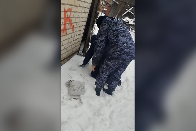 В Саратовской области сотрудники Росгвардии пришли на помощь жителю районного центра г. Балашова