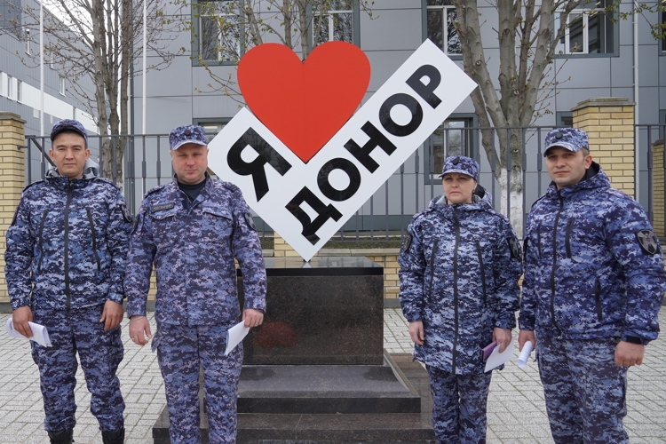 В Саратове сотрудники Росгвардии поддержали Всероссийскую донорскую акцию «От сердца к сердцу»(видео)