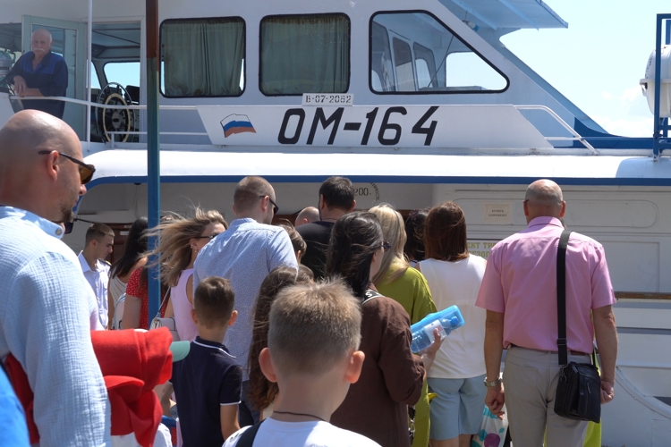 В Саратове для семей сотрудников вневедомственной охраны состоялся большой семейный праздник