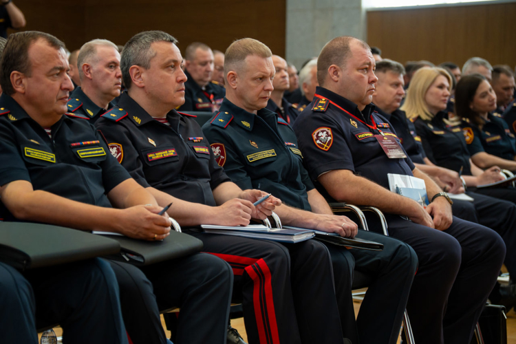 Руководитель управления вневедомственной охраны Росгвардии по Саратовской области принял участие во Всероссийском совещании-семинаре в Нижнем Новгороде
