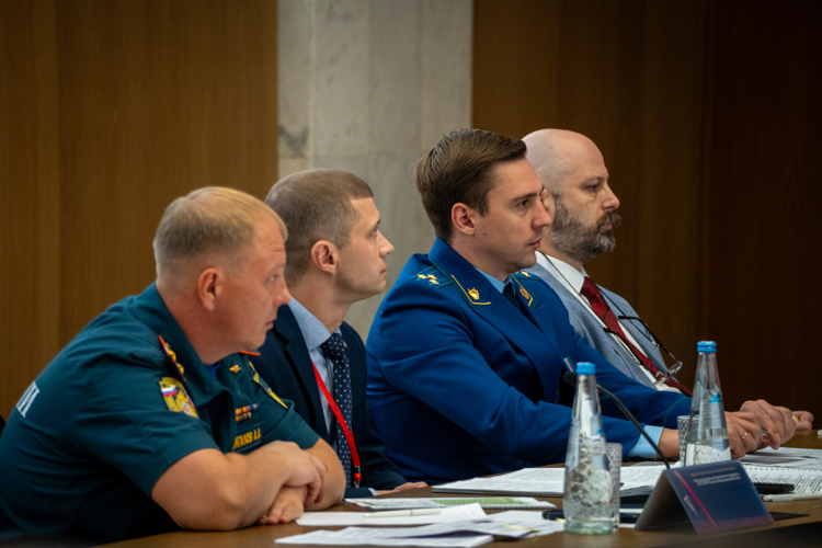 Руководитель управления вневедомственной охраны Росгвардии по Саратовской области принял участие во Всероссийском совещании-семинаре в Нижнем Новгороде